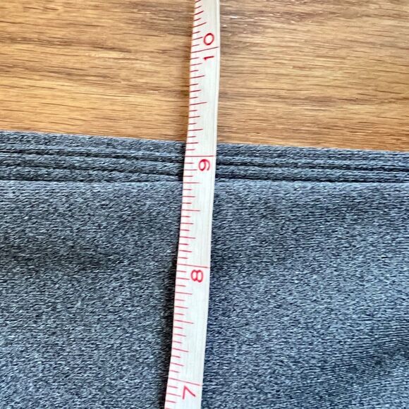 Under Armour Leggings Size L Gray/Black HeatGear Mesh Compression Cropped - Picture 6 of 7